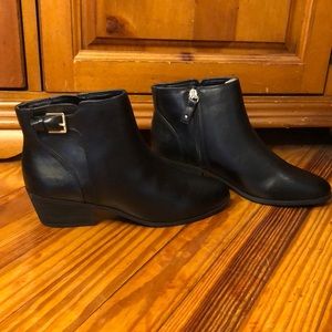 NWT Women’s Dr. Scholl’s Black Ankle Boot Size 8